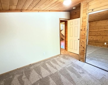 54080 Pine Crest Avenue - Photo Thumbnail 8