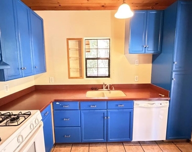 54080 Pine Crest Avenue - Photo Thumbnail 2
