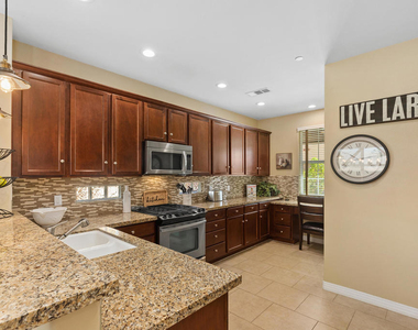 52155 Desert Spoon Court - Photo Thumbnail 13