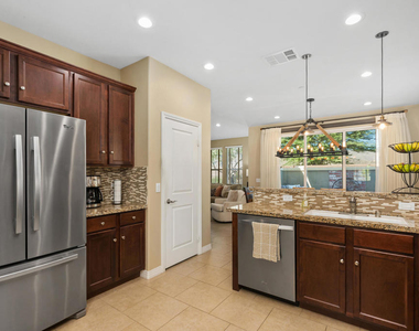 52155 Desert Spoon Court - Photo Thumbnail 14