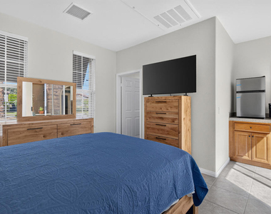 60440 Juniper Lane - Photo Thumbnail 32