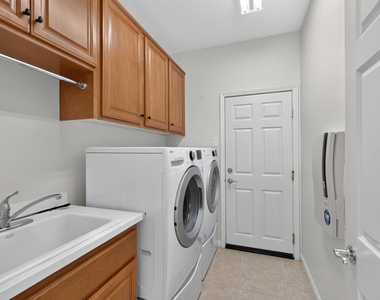 60440 Juniper Lane - Photo Thumbnail 24