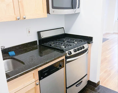 East 84th st - Photo Thumbnail 2