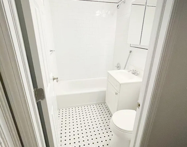 East 84th st - Photo Thumbnail 3