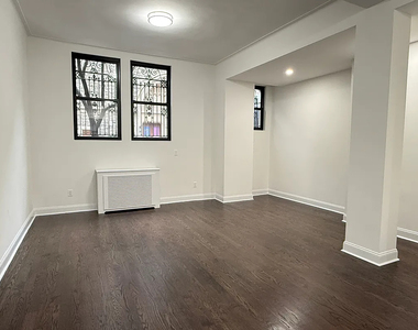 West 68th Street & Central Park West - Photo Thumbnail 1