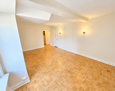 95 Christopher Street - Photo Thumbnail 2