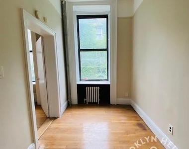Clinton St. - Photo Thumbnail 10