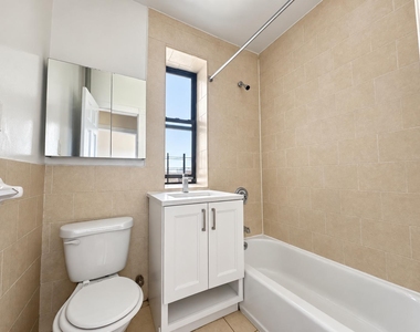 20 Magaw Place - Photo Thumbnail 6