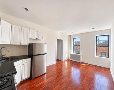 20 Magaw Place - Photo Thumbnail 1