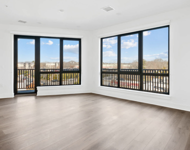 655 Washington Street - Photo Thumbnail 9