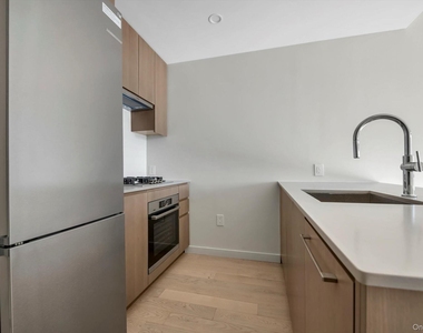 131-02a 40th Road - Photo Thumbnail 8