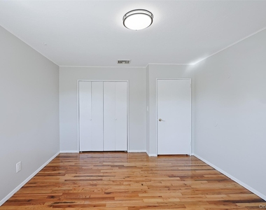 25 Hollywood Drive - Photo Thumbnail 33