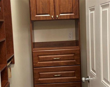 207 Maytime Drive - Photo Thumbnail 9