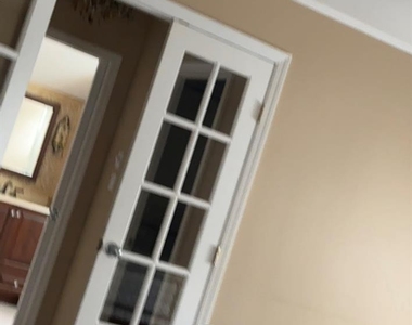 207 Maytime Drive - Photo Thumbnail 12