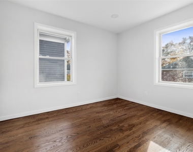 91-93 Henry Avenue - Photo Thumbnail 10