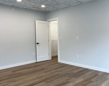 42 N Main Street - Photo Thumbnail 9