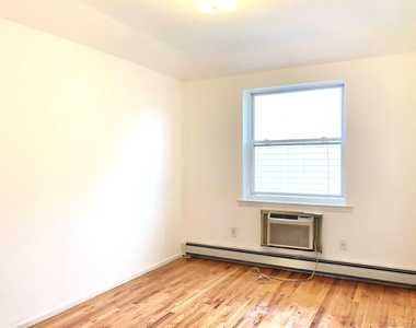 82-03 54th Avenue - Photo Thumbnail 8