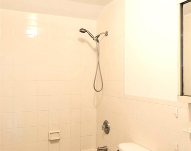 82-03 54th Avenue - Photo Thumbnail 9