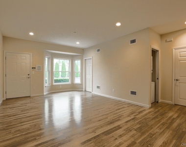 11 Grace Lane - Photo Thumbnail 3