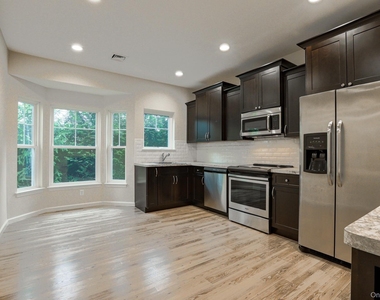 11 Grace Lane - Photo Thumbnail 5