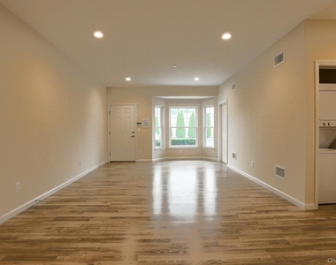 11 Grace Lane - Photo Thumbnail 2