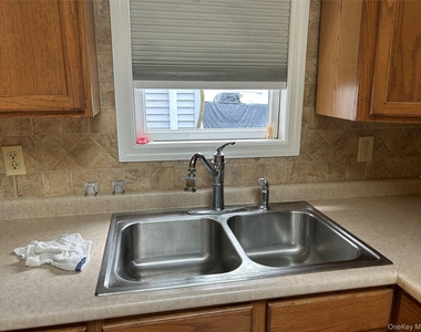 68 Ramapo Road - Photo Thumbnail 6