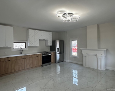 1445 Burlingham Road - Photo Thumbnail 3