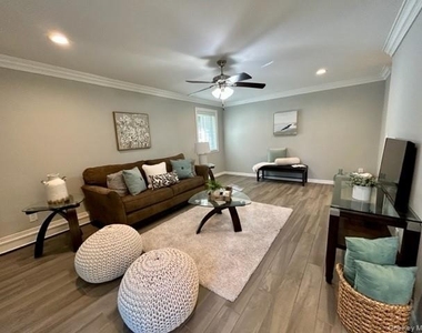 20 Williams Boulevard - Photo Thumbnail 4
