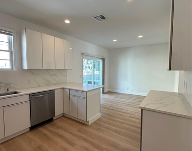 7807 Shore Road - Photo Thumbnail 7