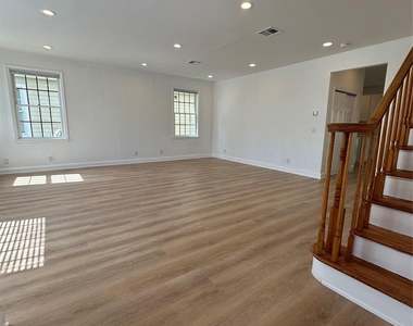 7807 Shore Road - Photo Thumbnail 3