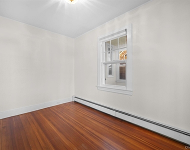 171 Taft Crescent - Photo Thumbnail 17