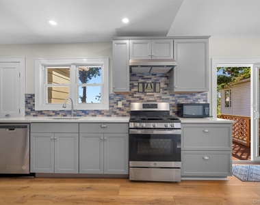 171 Taft Crescent - Photo Thumbnail 3