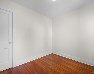 171 Taft Crescent - Photo Thumbnail 12