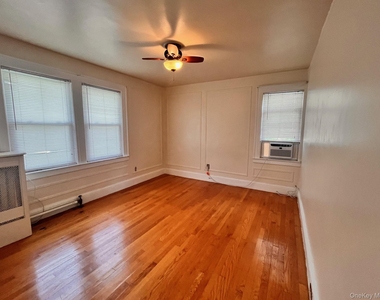 22 Jarvis Place - Photo Thumbnail 3