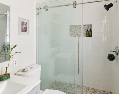 412 W Hudson Street - Photo Thumbnail 9