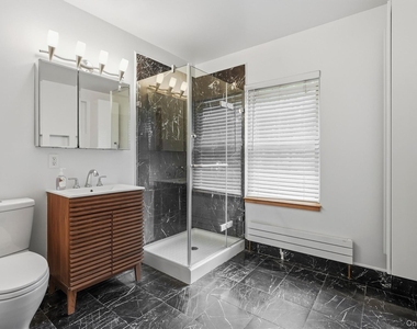 172 Grand Street - Photo Thumbnail 10