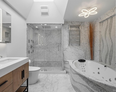 172 Grand Street - Photo Thumbnail 15