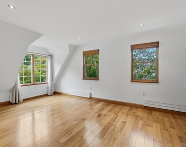 172 Grand Street - Photo Thumbnail 18