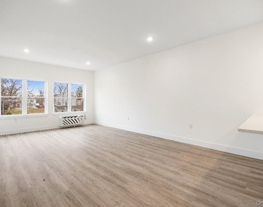 306 Bluestone Court - Photo Thumbnail 28