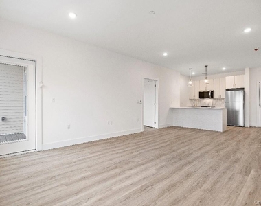 306 Bluestone Court - Photo Thumbnail 19