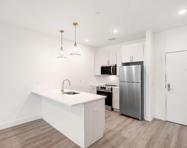 306 Bluestone Court - Photo Thumbnail 24