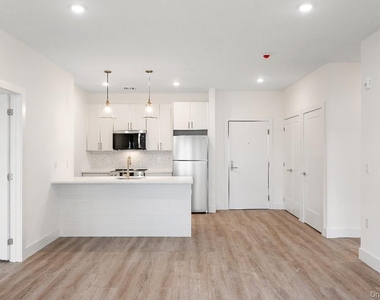 306 Bluestone Court - Photo Thumbnail 16