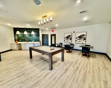 306 Bluestone Court - Photo Thumbnail 5