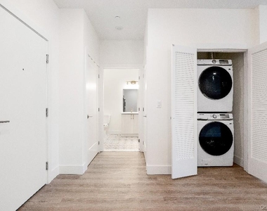 306 Bluestone Court - Photo Thumbnail 23