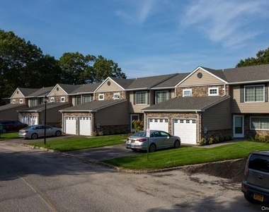 3605 Townhouse Drive - Photo Thumbnail 1