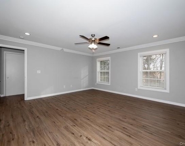 1012 Dolphin Lane - Photo Thumbnail 9