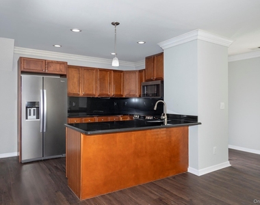 613 Dolphin Lane - Photo Thumbnail 2