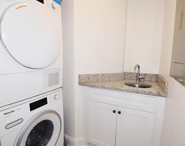 111 Cherry Valley Avenue - Photo Thumbnail 20