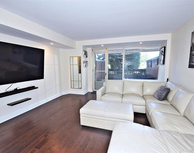 111 Cherry Valley Avenue - Photo Thumbnail 4