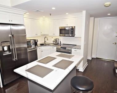 111 Cherry Valley Avenue - Photo Thumbnail 11